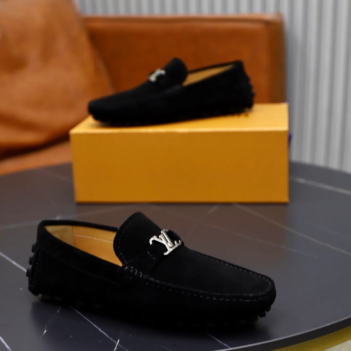 Ex-factory price: 480💰【LV】Louis Vuitton ⚠️High-end men’s driving and pedal series ⚠️38-44 (customized for 45) ⚠️All original cowhide leather! Thick and soft! Made entirely of calfskin lining! The latest non-slip beanie sole! Three-dimensional package technology! Fashionable and classic! Handicrafts! Original high quality! Feel free to compare!